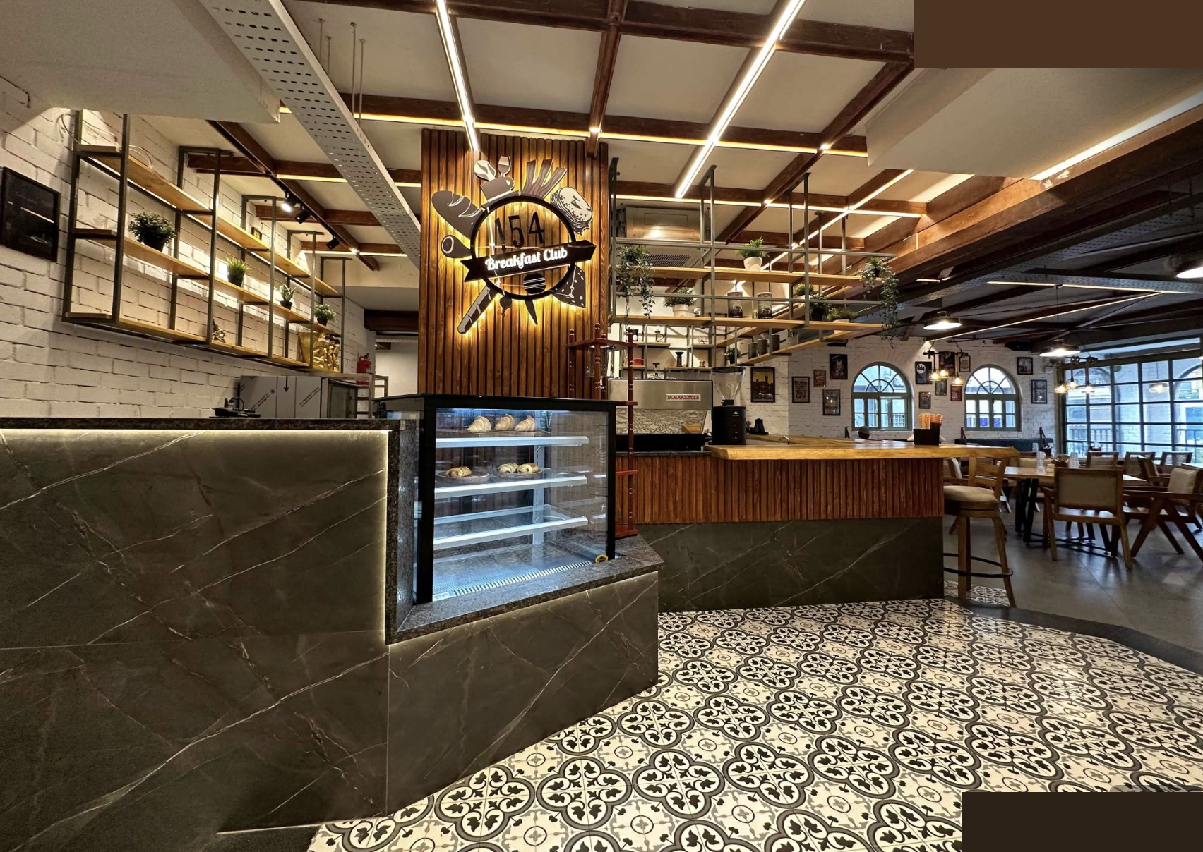 154 Breakfast Club interior